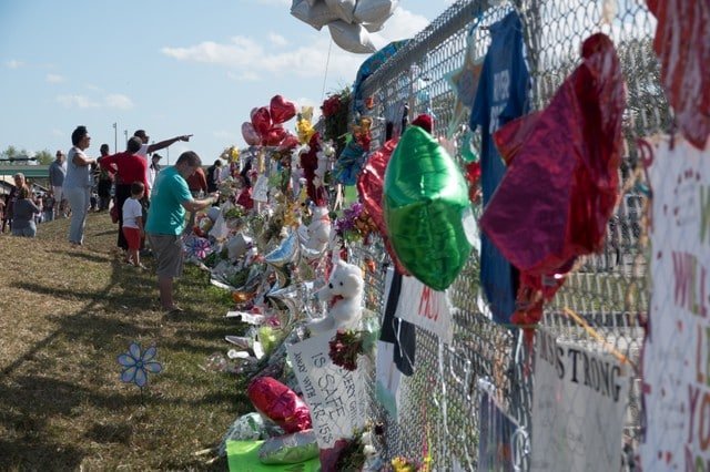 Huntington High School students host forum on mass shootings