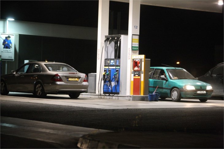 image Petrol stations hit back over looming fuel price investigation