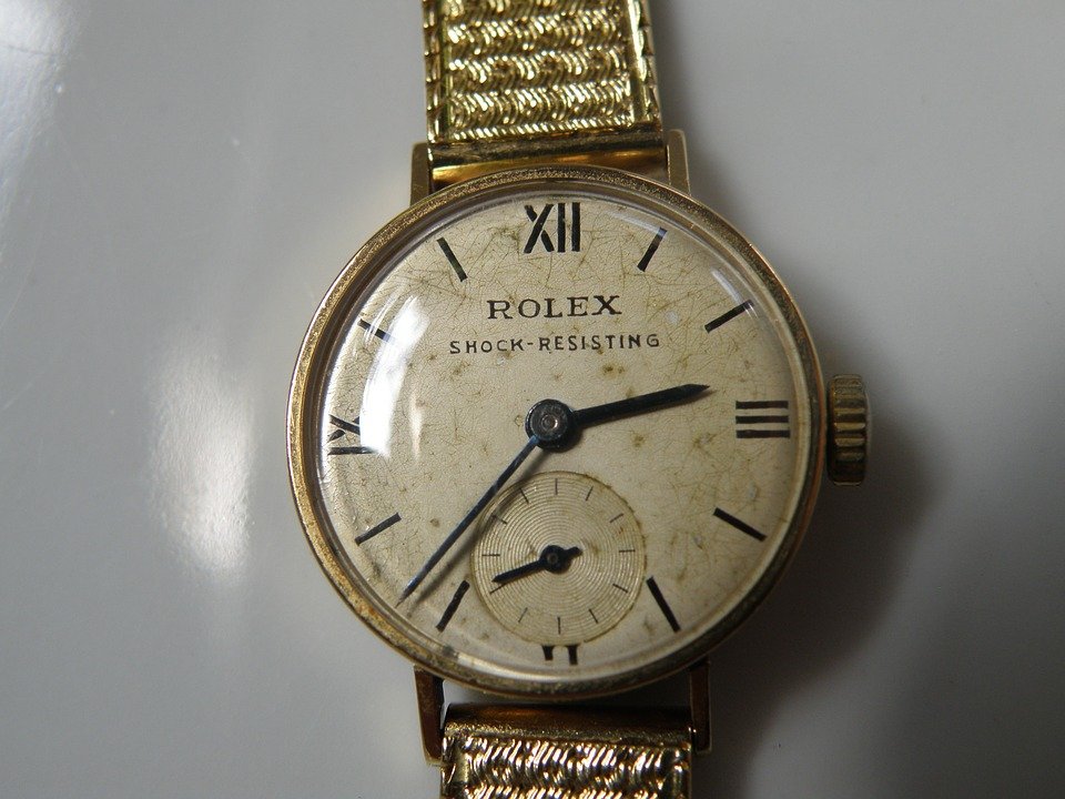 cover Three men remanded after €15,000 luxury watch stolen from locked car (Updated)