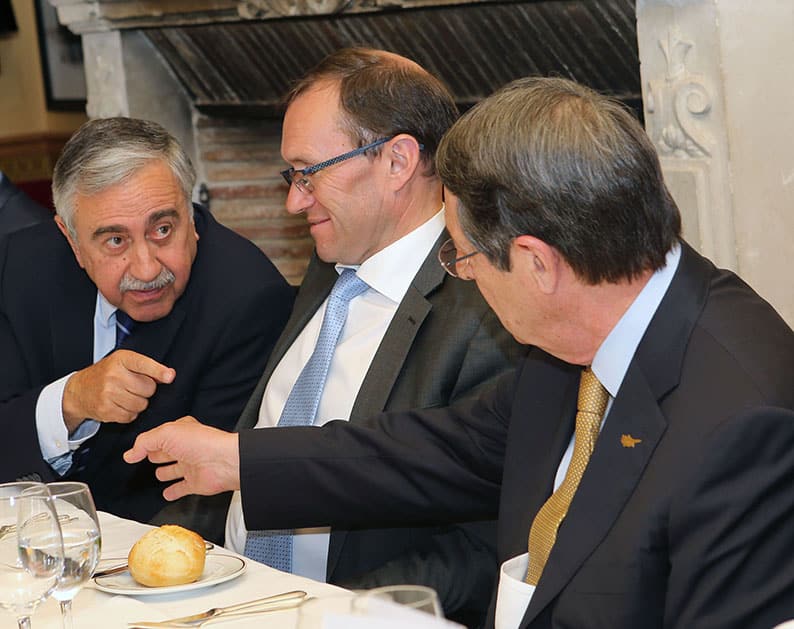 Eide with then Turkish Cypriot leader Mustafa Akinci and then President Nicos Anastasiades in 2017