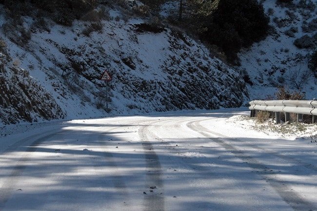 image Roads to Troodos closed because of snow