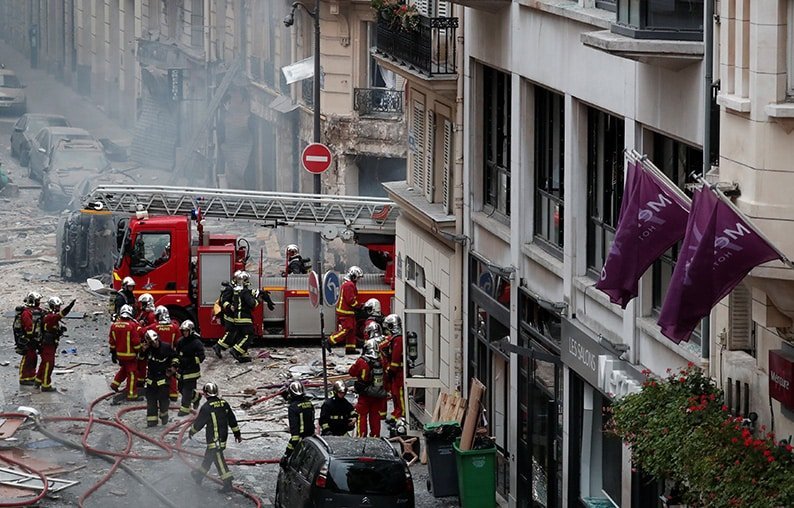 Gas explosion rocks Paris street, injuries reported