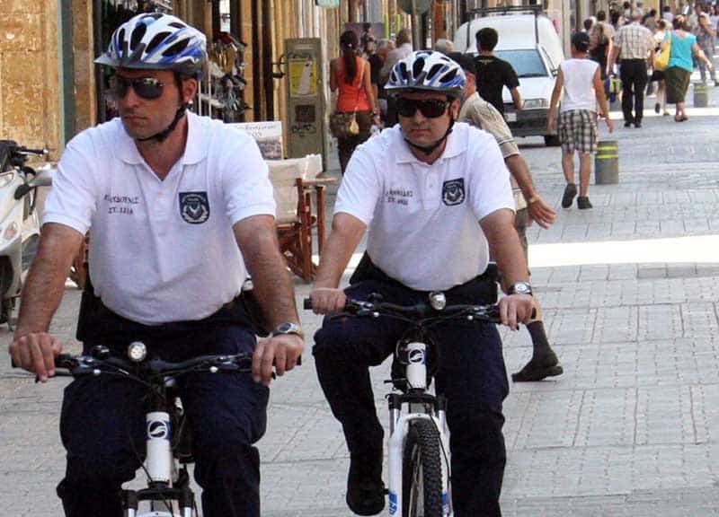 Woman’s stolen belongings recovered after beach theft in Limassol