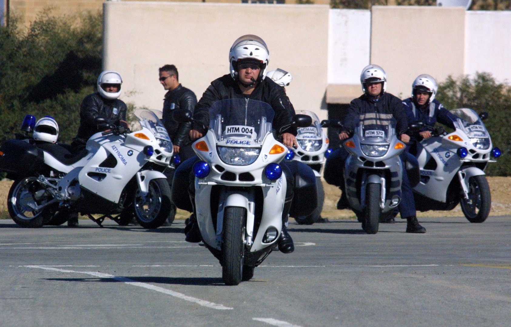 cover Vehicle seizures and traffic offences in Polemidia police operation
