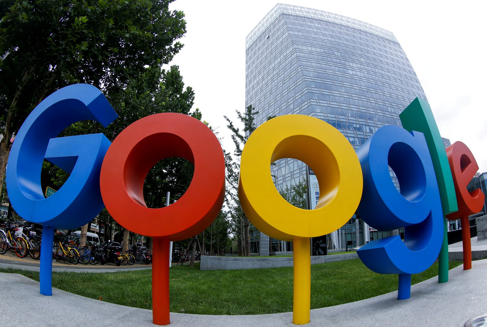 Alphabet plans massive capex hike, reports cloud revenue growth slowed