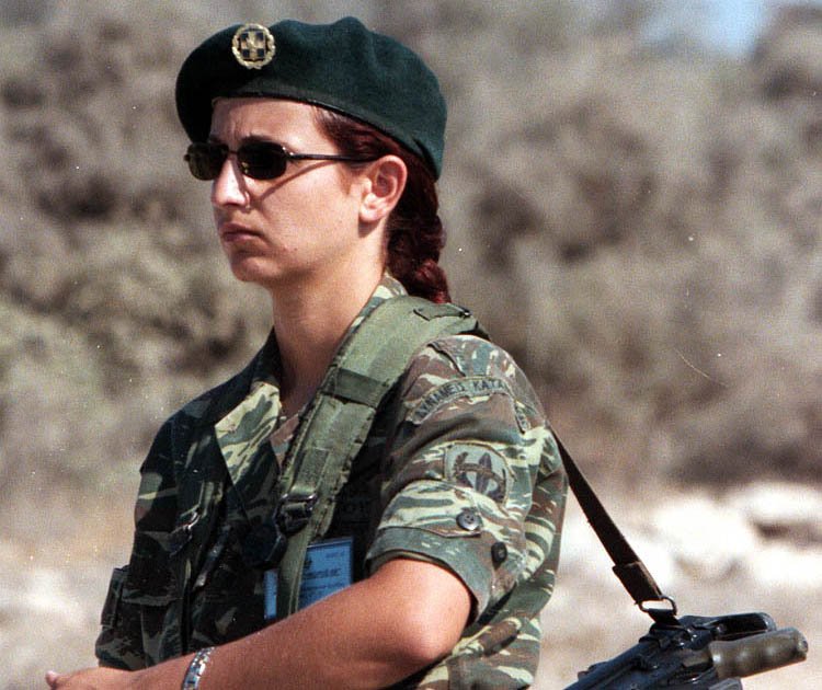 cover ‘No illusions’ over interest among women to do voluntary military service
