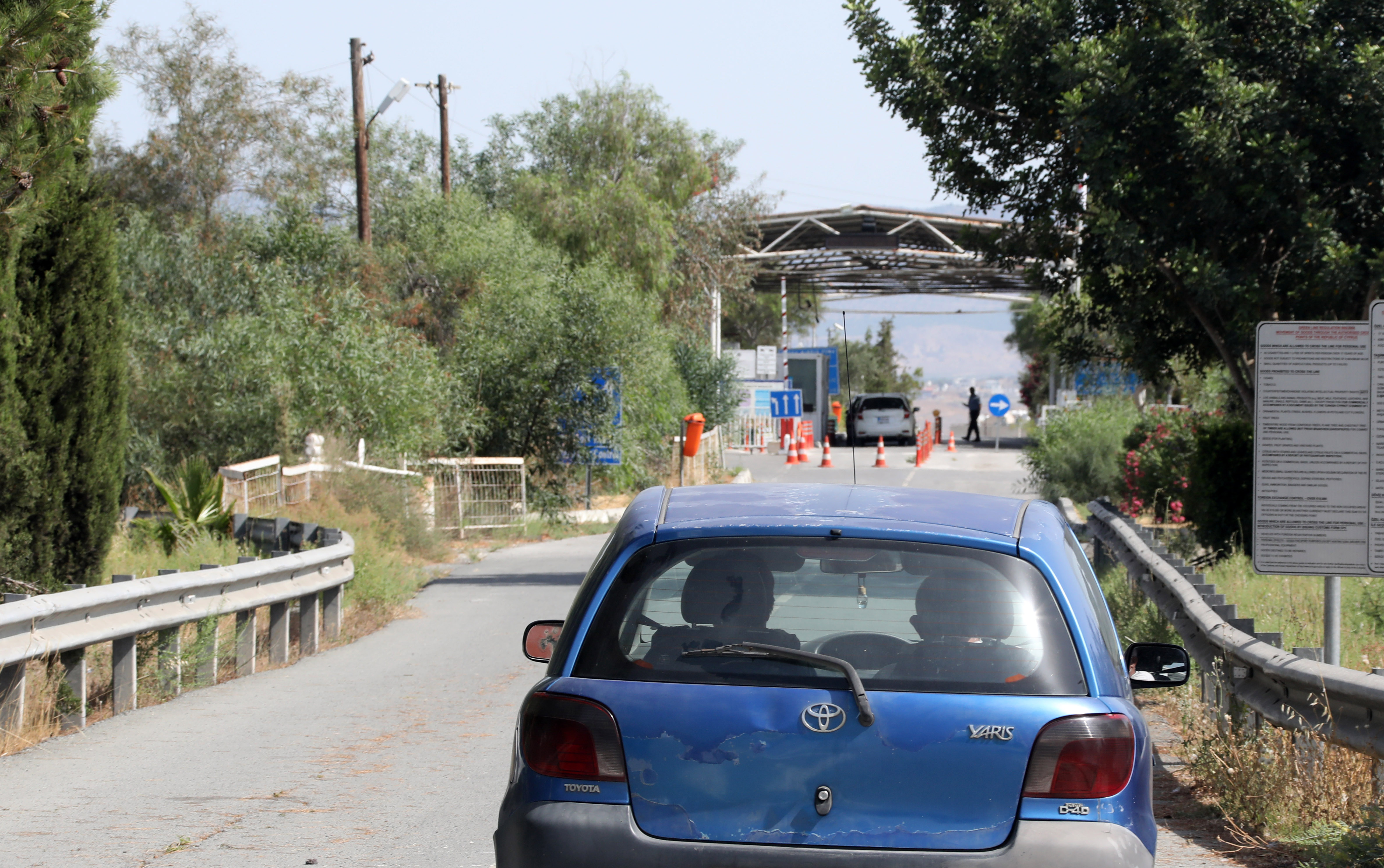 image Crossing points could reopen on Friday &#8211; government (Updated)