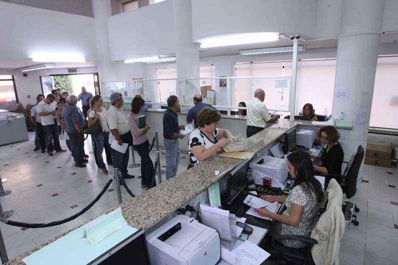 image Thousands submit tax returns under revamped system