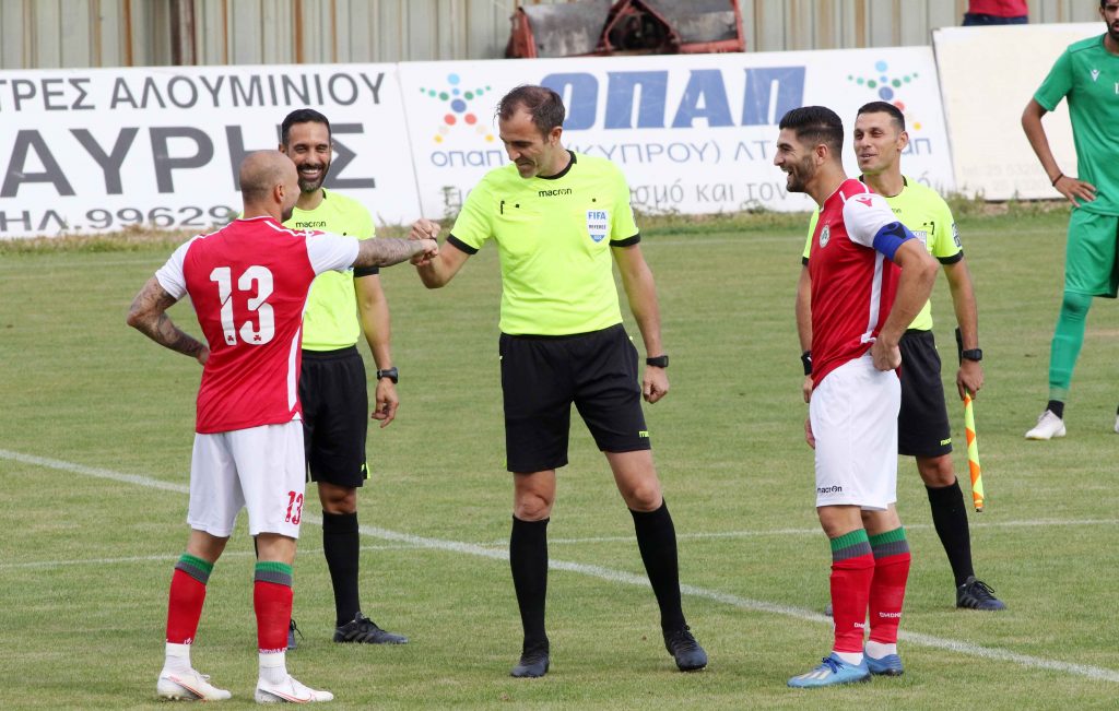 “Referees have to win the fans over through correct decisions”, said Cyprus Football Association (CFA) General Secretary Fivos Vakis in an interview with radio station Super Sport FM.