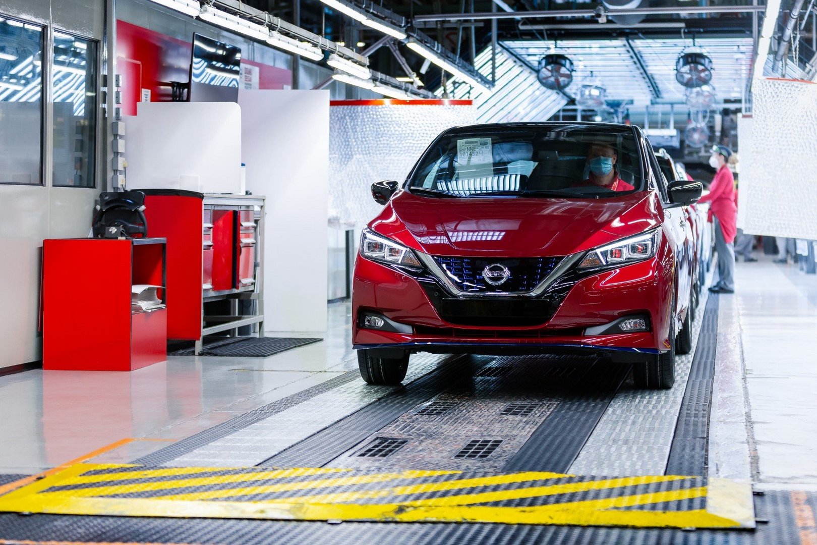 image Nissan to export China-developed EVs to global markets