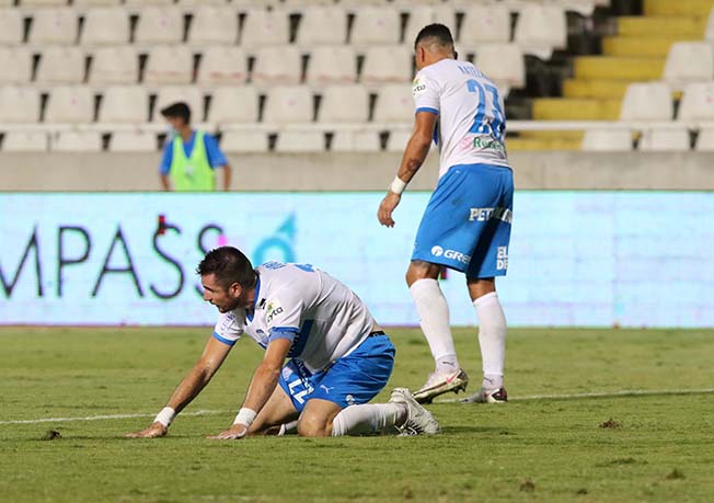 Apollon were knocked out of the Europa League by Lech Poznan on Wednesday night, with the Limassol side hammered 5-0 at home by their Polish opponents.