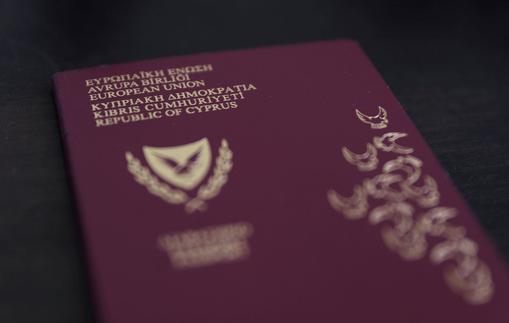 cover Government seeks to play down passport inquiry findings (Updated)
