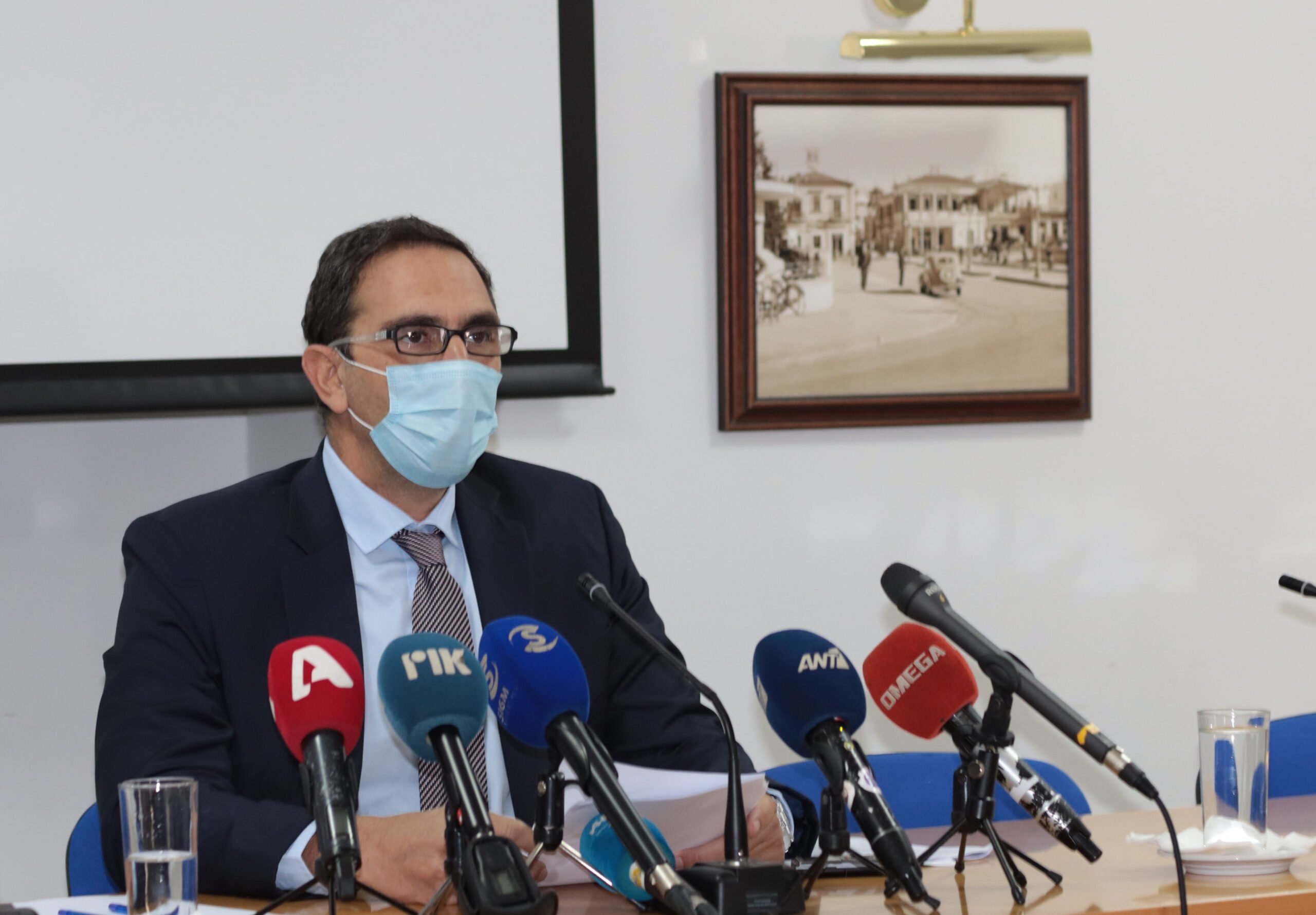 Coronavirus: η κατάσταση βελτιώθηκε αλλά ο κίνδυνος παραμένει, προειδοποιεί ο υπουργός