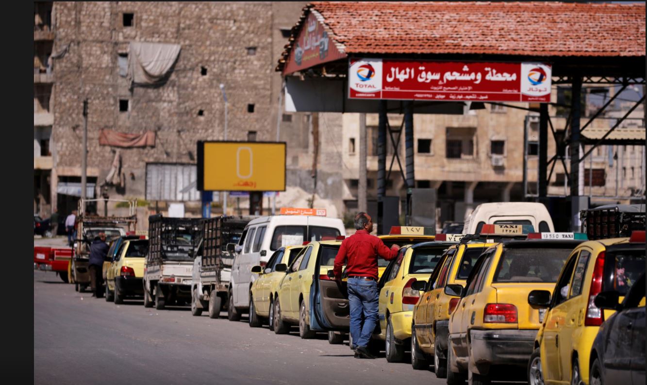 image Syria struggles with fuel shortages, inflation, collapsing currency