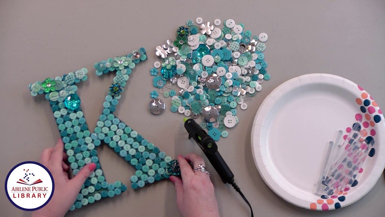 image Crafting with buttons for teens