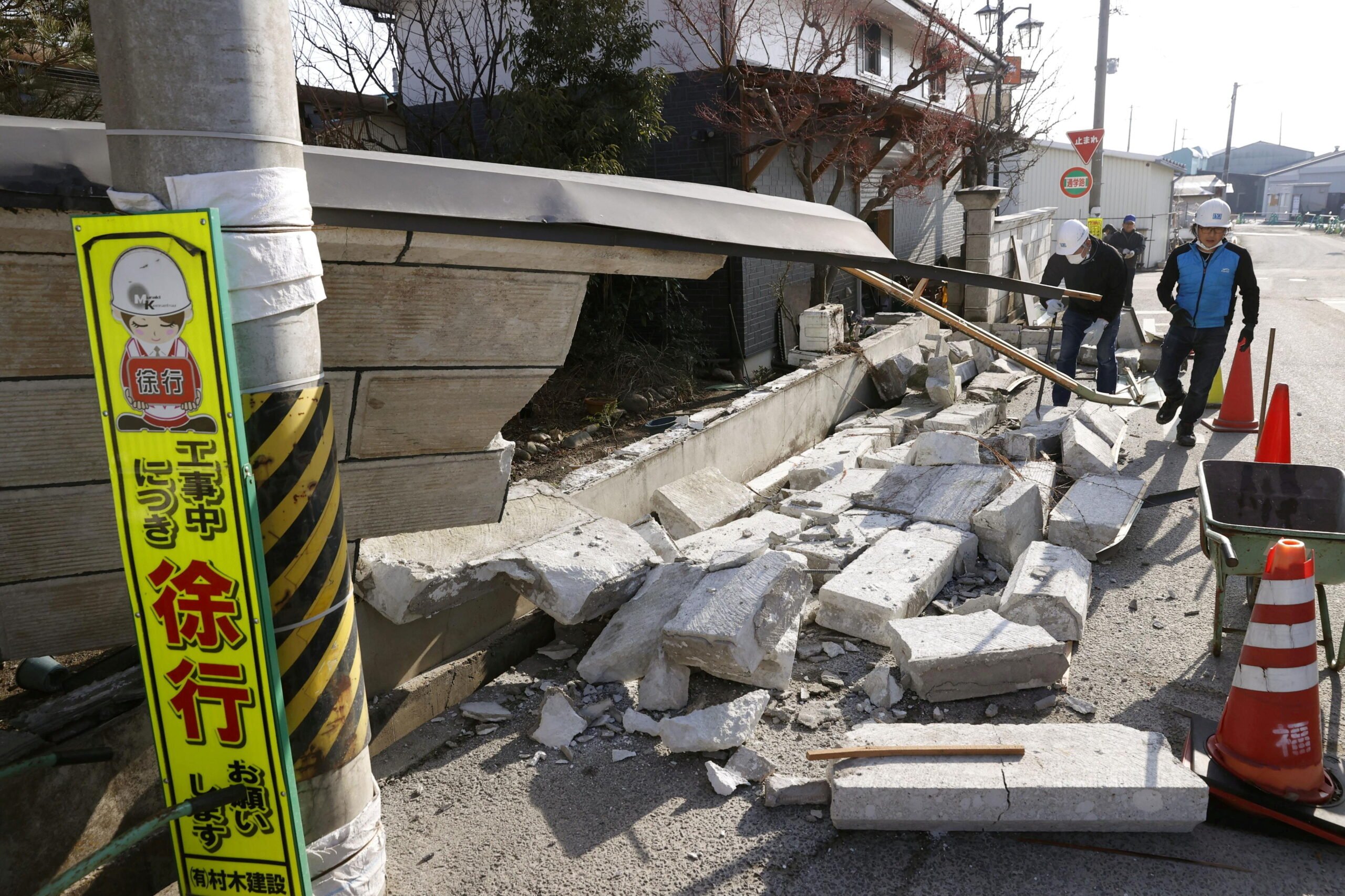 Ο σεισμός της Ιαπωνίας φέρνει πίσω τις αναμνήσεις του θανατηφόρου τσουνάμι του 2011
