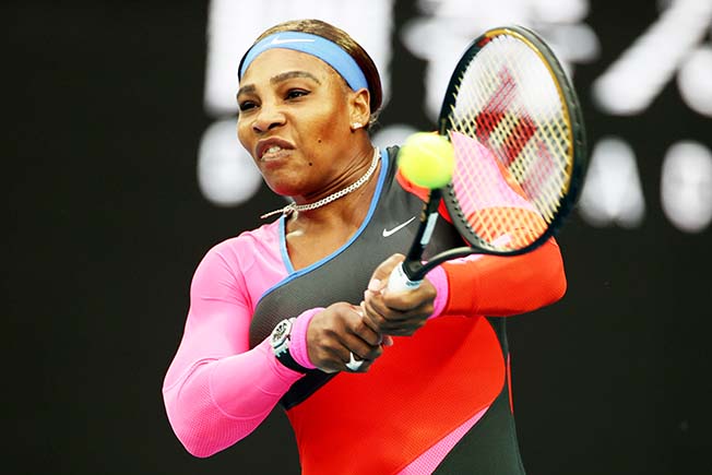 Η Serena περνά από το τεστ Halep για να φτάσει στους ημιτελικούς