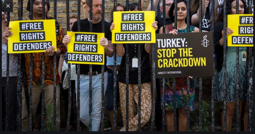 «Η κράτηση δικηγόρων στην Τουρκία έχει γίνει ρουτίνα πρακτική» – Διεθνής Αμνηστία