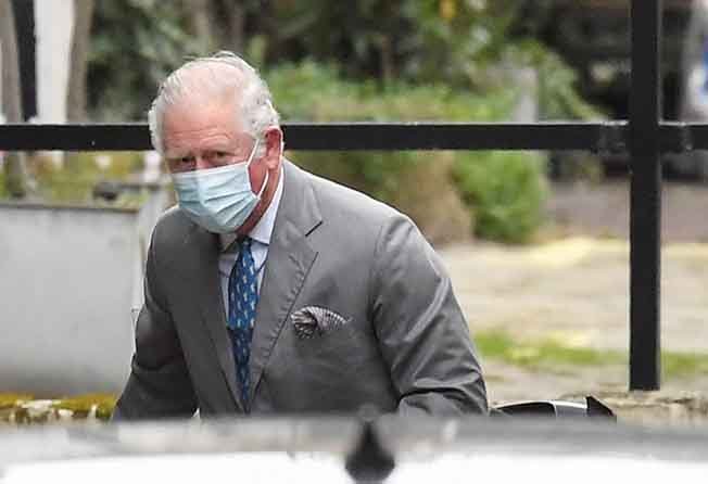 image Prince Charles visits father Philip in hospital
