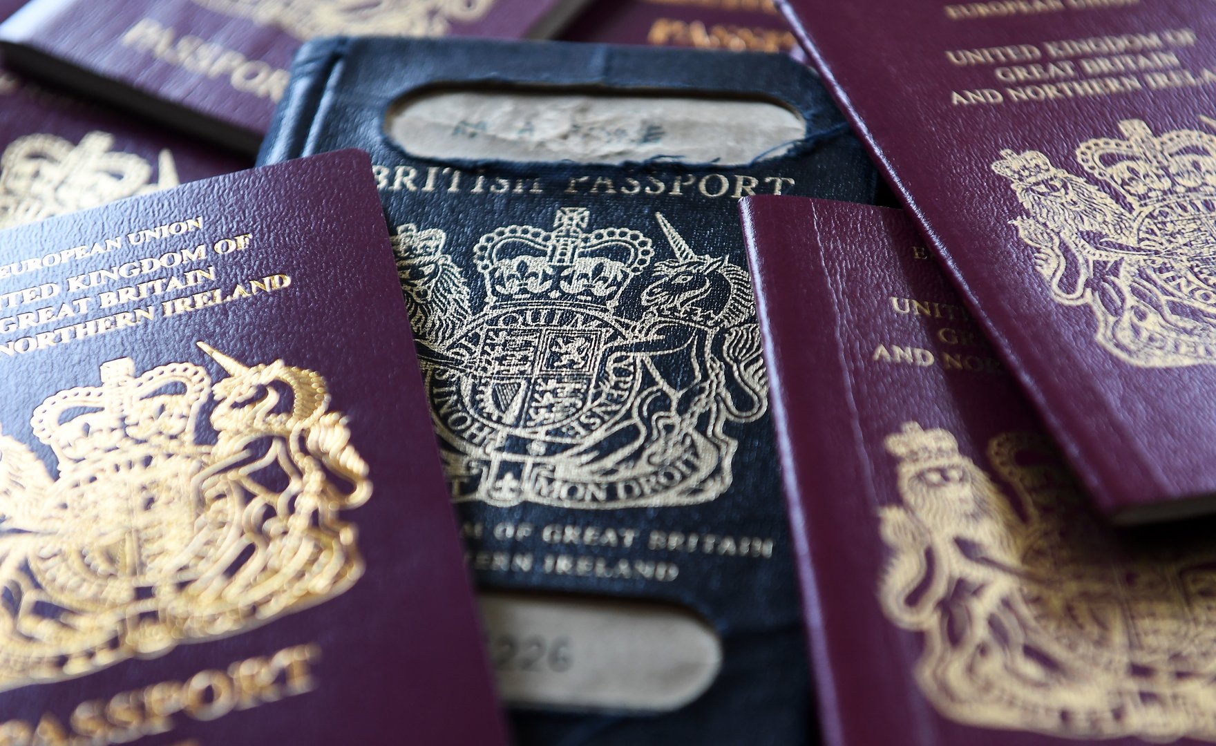 image Heathrow chief wants digital health passports