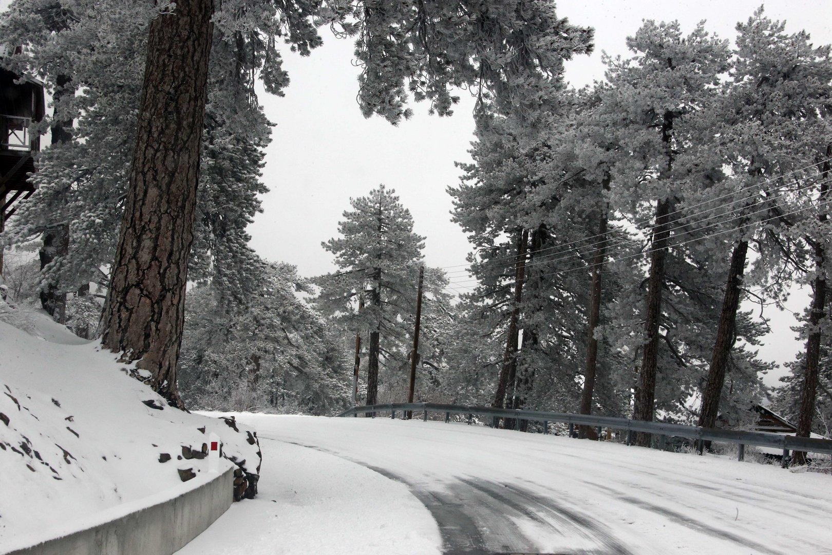 Snow on Troodos, temperatures higher than seasonal average