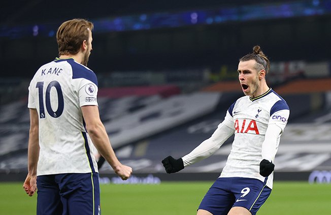 image Kane and Bale fire Spurs to 4-1 win over Palace