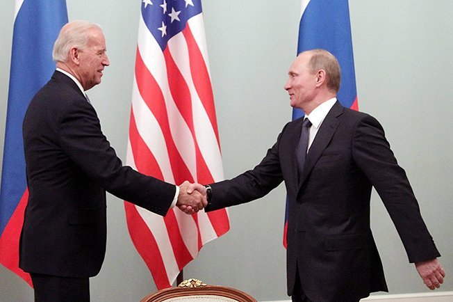 image Biden vows Russia&#8217;s Putin will &#8216;pay a price&#8217; for election meddling