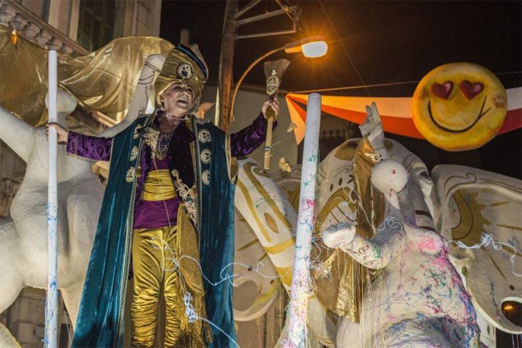 Ο καρναβάλι της Λεμεσού βασιλιάς για περιήγηση στους δρόμους
