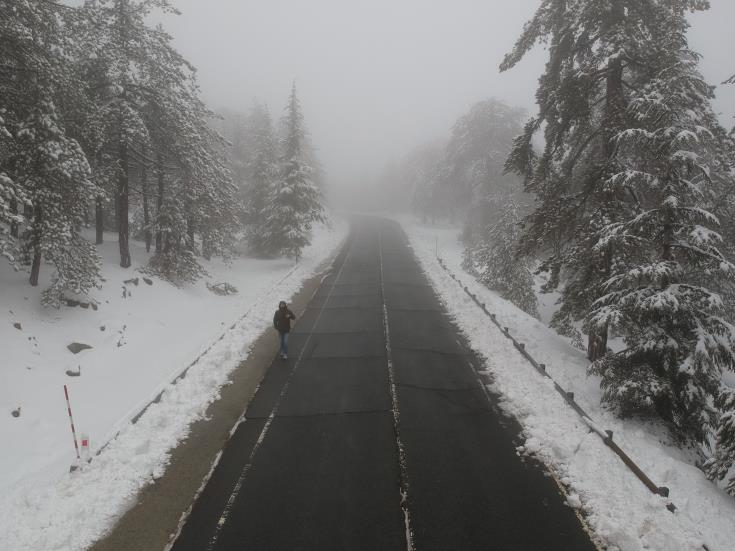 image Roads leading to Troodos closed to traffic