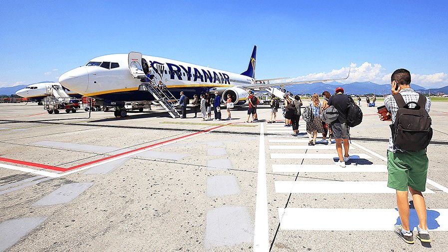 image Ryanair posts quarterly loss but says fares could rise this summer