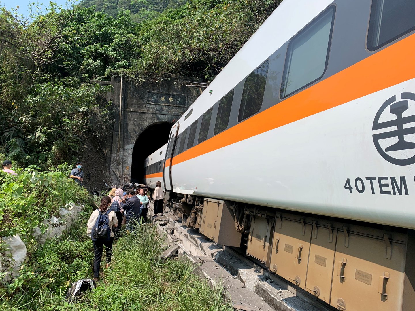 image Taiwan train crash kills 41 in deadliest rail tragedy in decades (update 2)