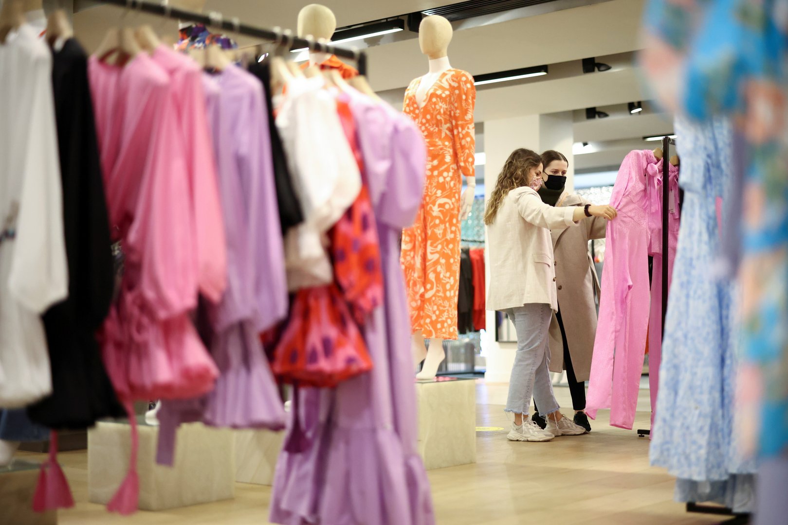 cover UK economy, gearing up for recovery, grows more than expected in March
