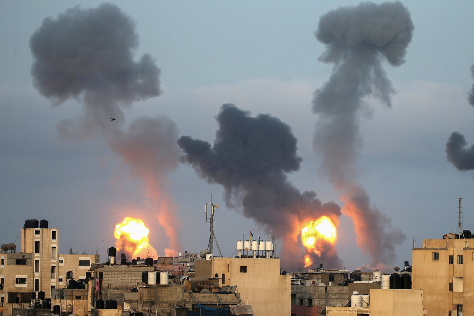 cover Dozens dead as Israel and Hamas escalate aerial bombardments (Update 3) (video)