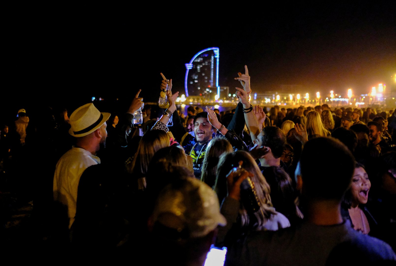 image Police move revellers off streets as Barcelona parties after lockdown easing
