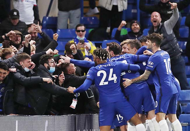 image Chelsea beat Leicester in crunch top-four battle