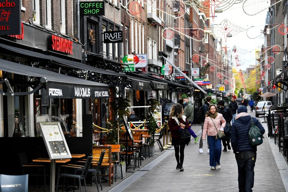 image Dutch to allow bars, restaurants to reopen in &#8216;calculated risk&#8217;