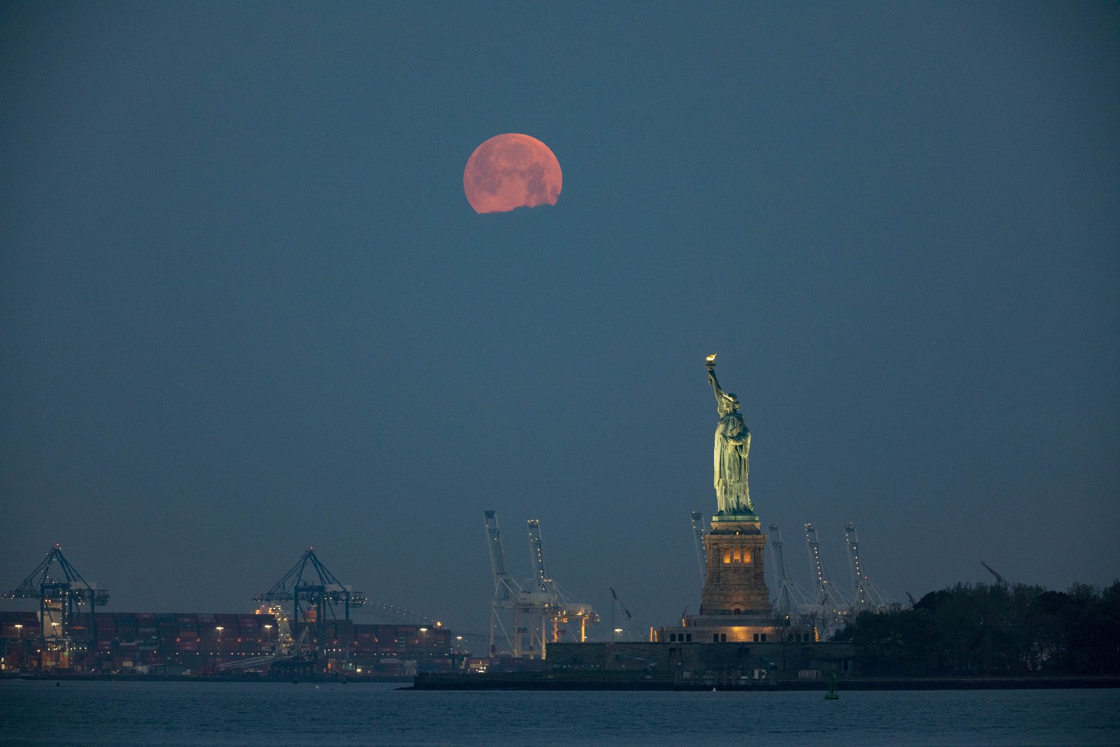u.s. new york moon