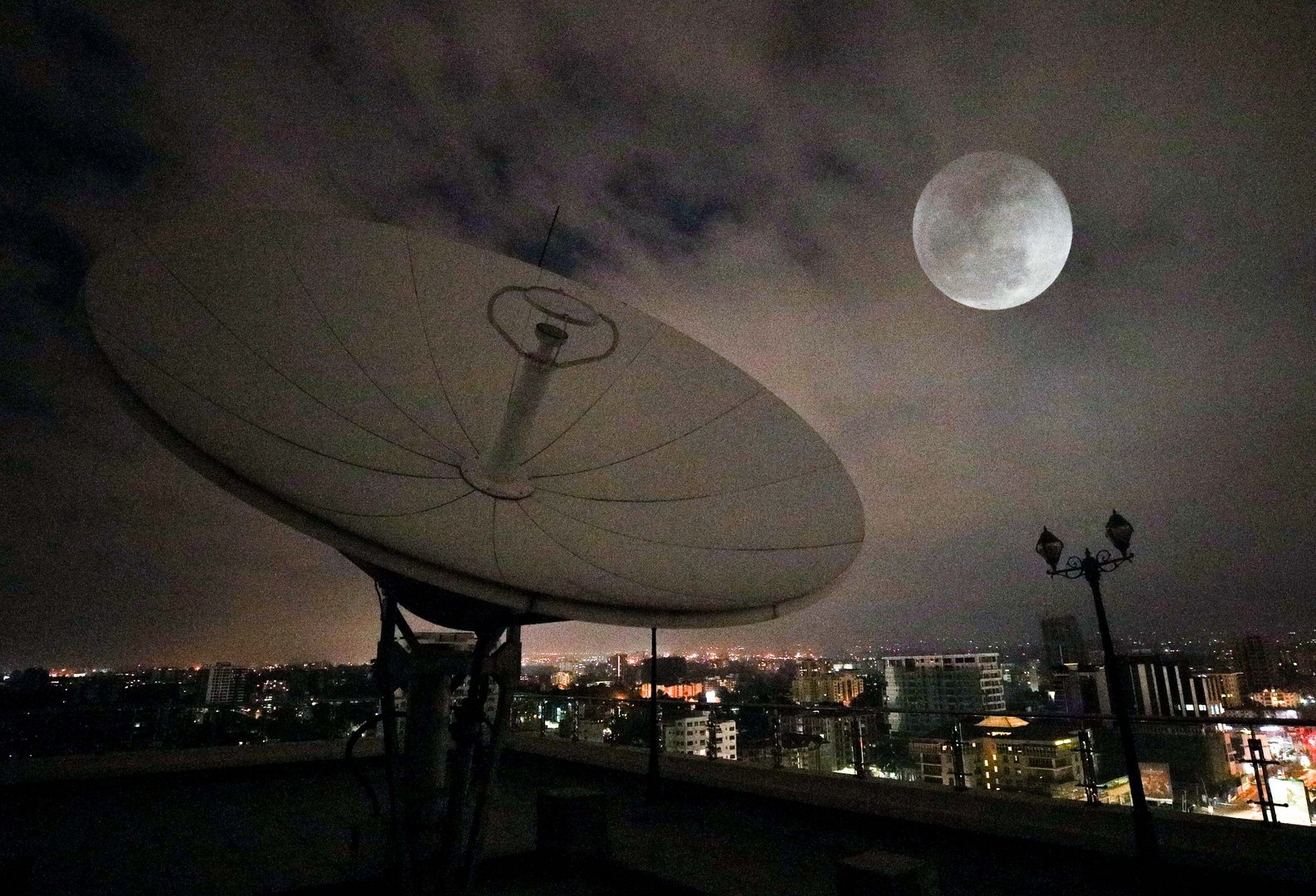 kenya nairobi moon