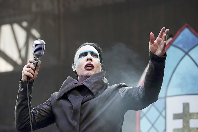 image Arrest warrant issued for singer Marilyn Manson on assault charges