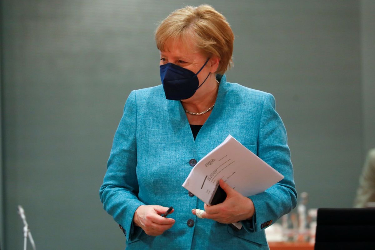 image Merkel bemoans lack of EU expertise in chips, batteries