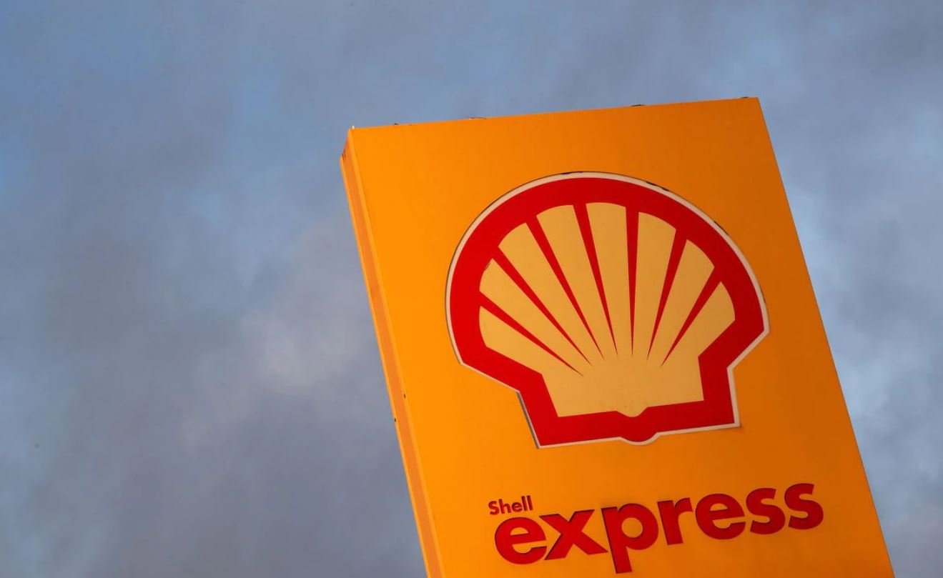 image Shell shareholders increase pressure for further climate action