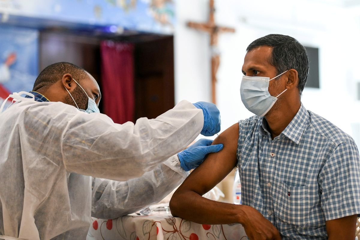 image Abu Dhabi opens up free COVID-19 vaccines to tourists
