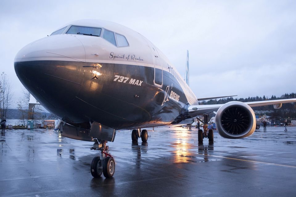 image The $15 billion jet dilemma facing Boeing’s CEO