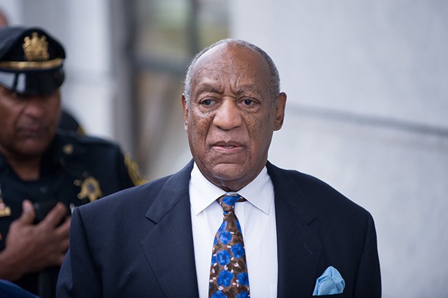 image Bill Cosby leaves prison as court overturns sexual assault conviction