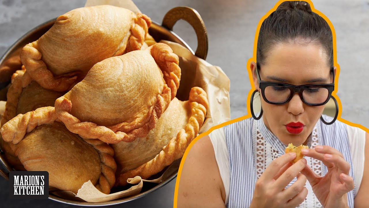 image Light and crispy Thai curry puffs