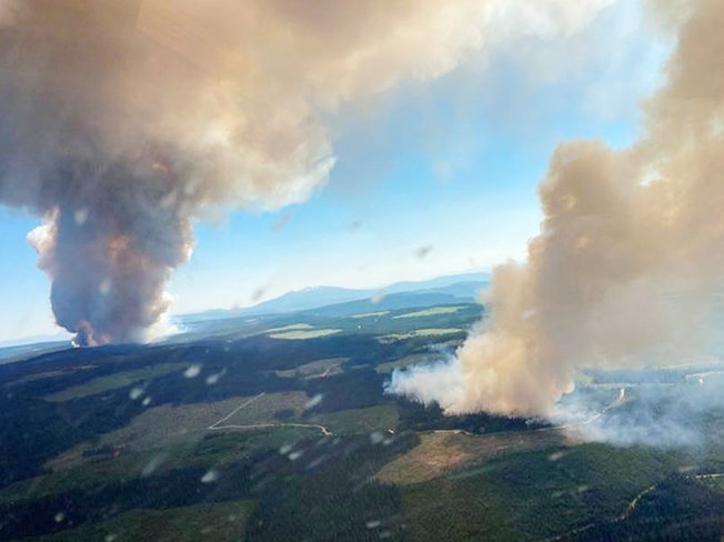 image Canada lightning strikes stoke fires