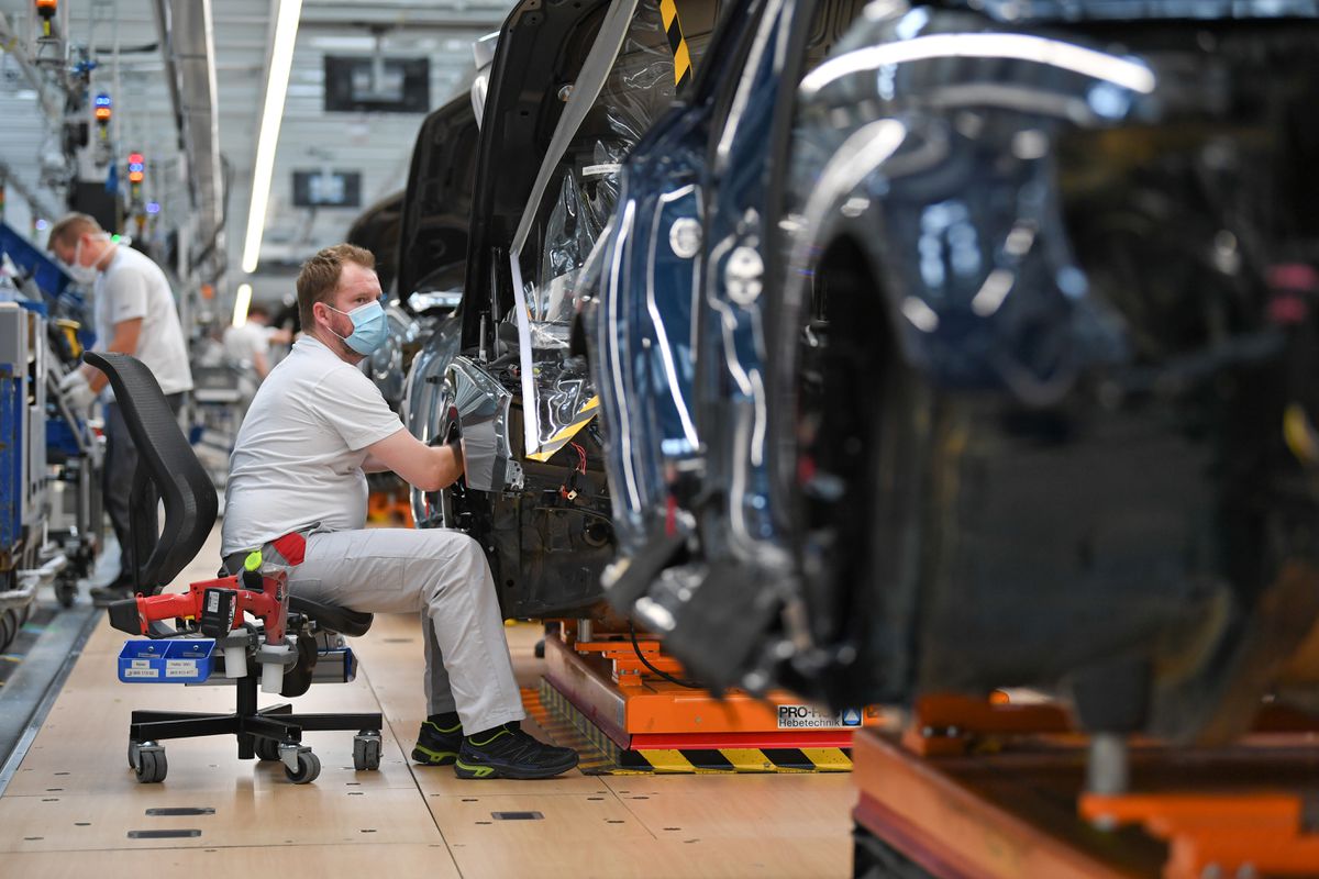 image Supply chain issues hinder German car production