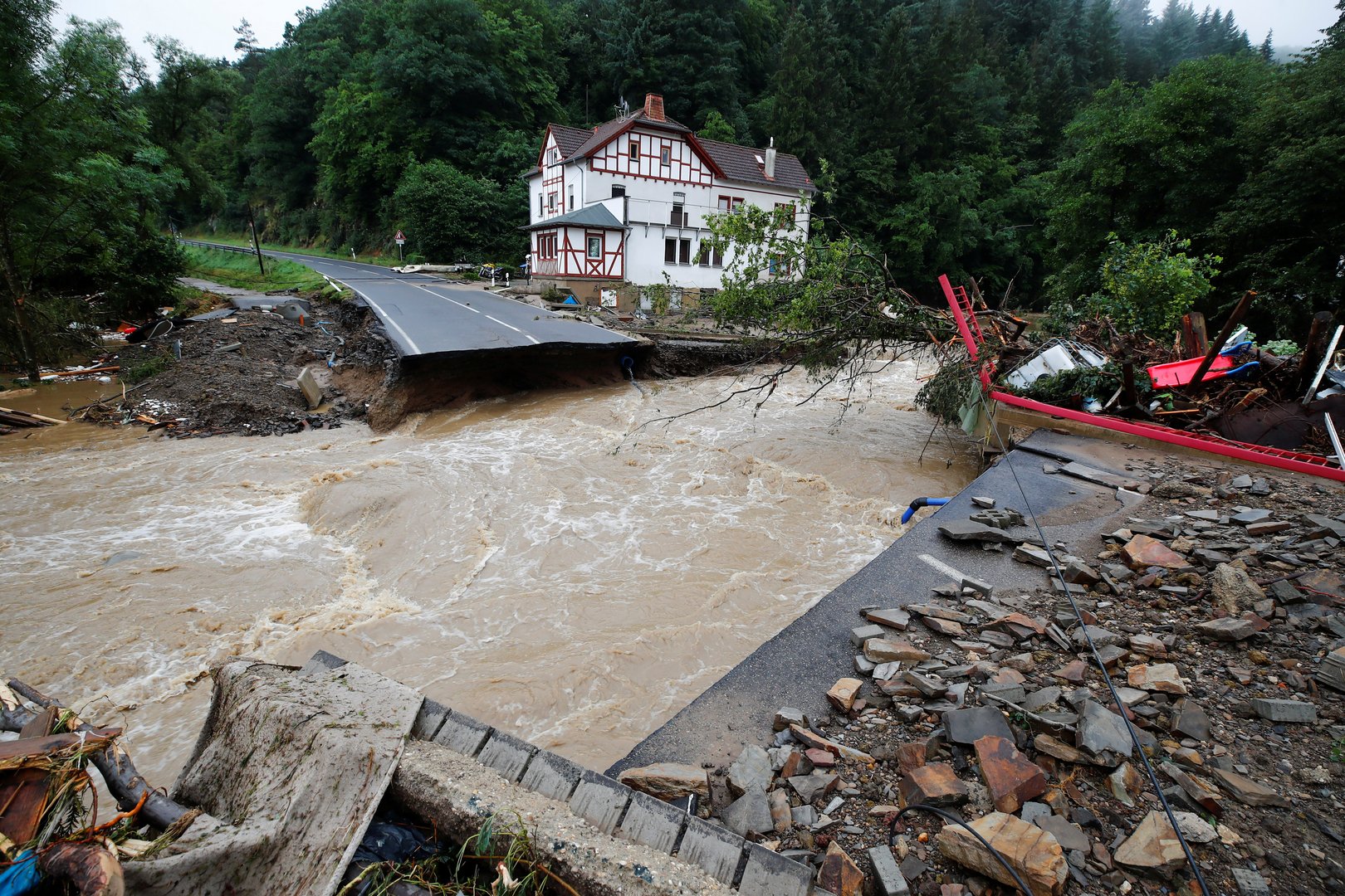 image More than 20 die in floods in western Europe, dozens missing (Update)
