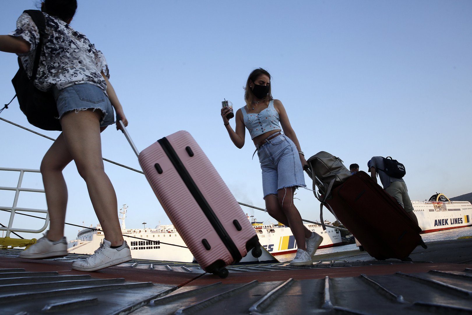 image Deniers of science to blame for covid-19 surge, not tourists says Greek tourism minister
