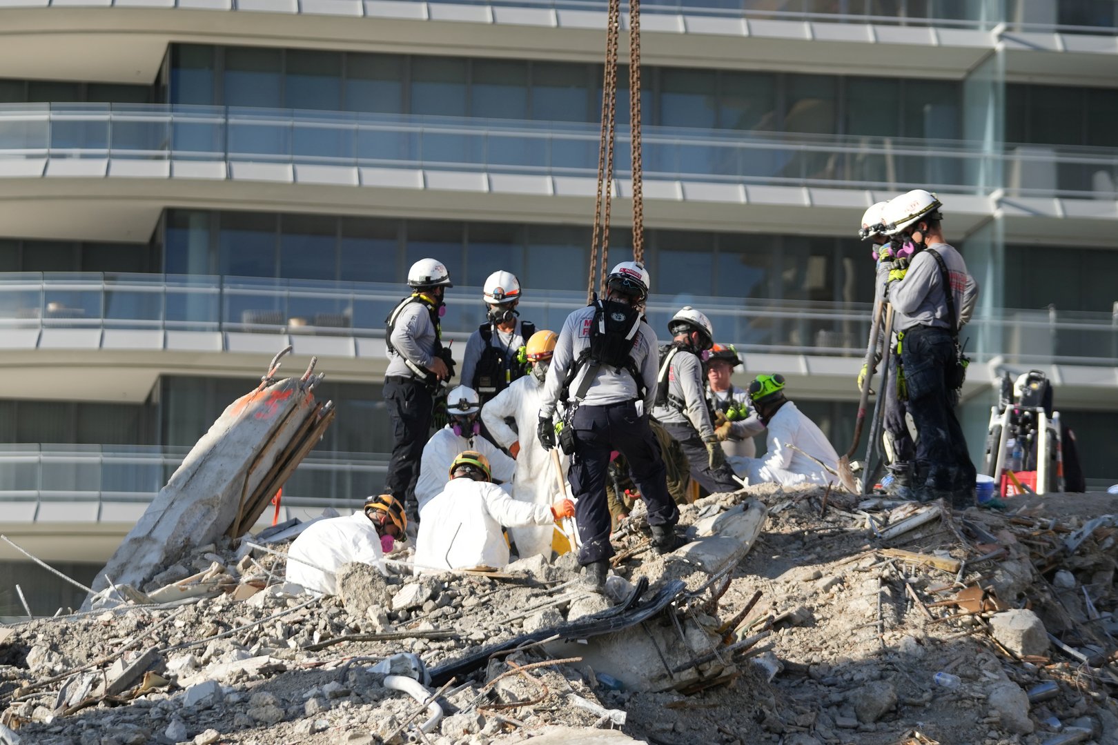 image Death toll in Miami condo collapse at 32, funeral held
